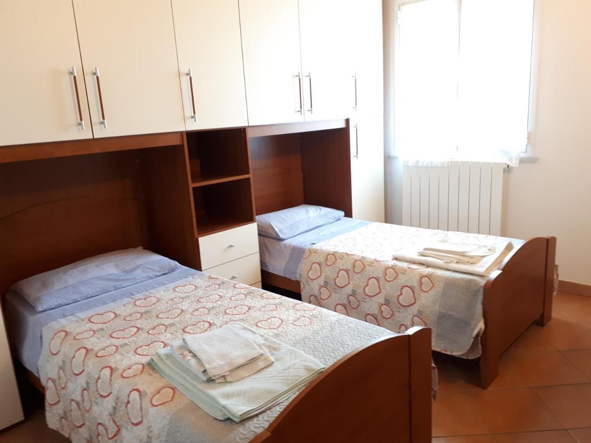 Appartamenti Enrica Moneglia Bagian luar foto