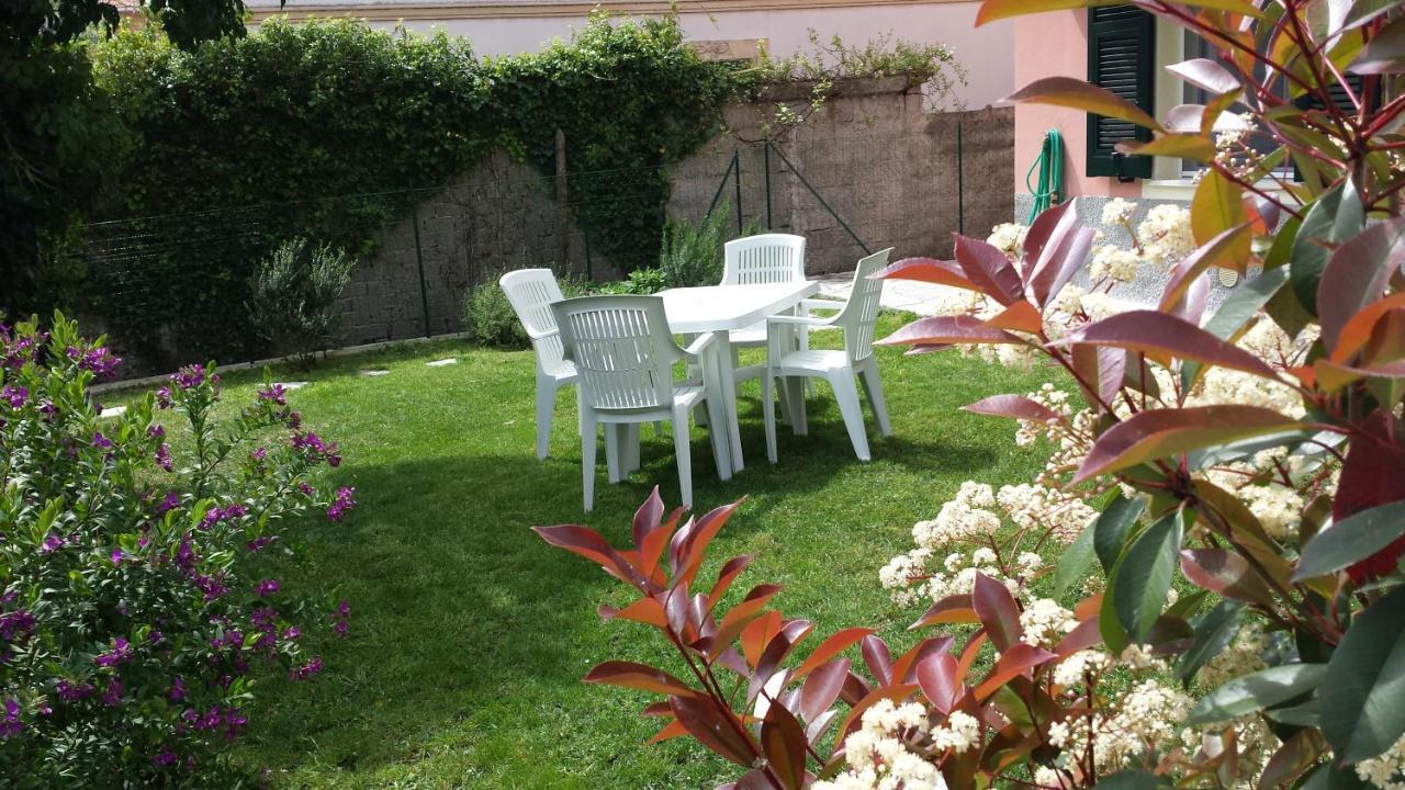 Appartamenti Enrica Moneglia Bagian luar foto