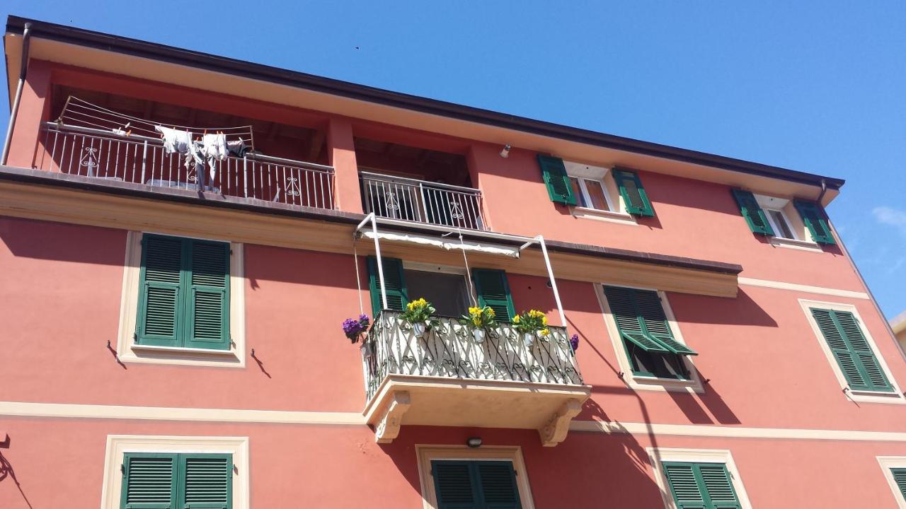 Appartamenti Enrica Moneglia Bagian luar foto