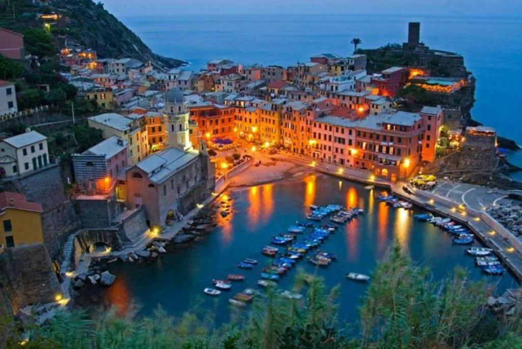 Appartamenti Enrica Moneglia Bagian luar foto